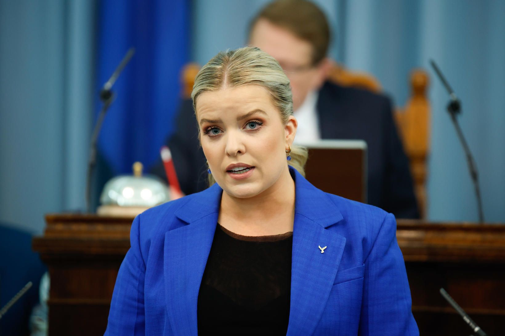 Áslaug Arna Sig­ur­björns­dótt­ir, há­skóla-, iðnaðar- og ný­sköp­un­ar­ráðherra i ræðustól á …