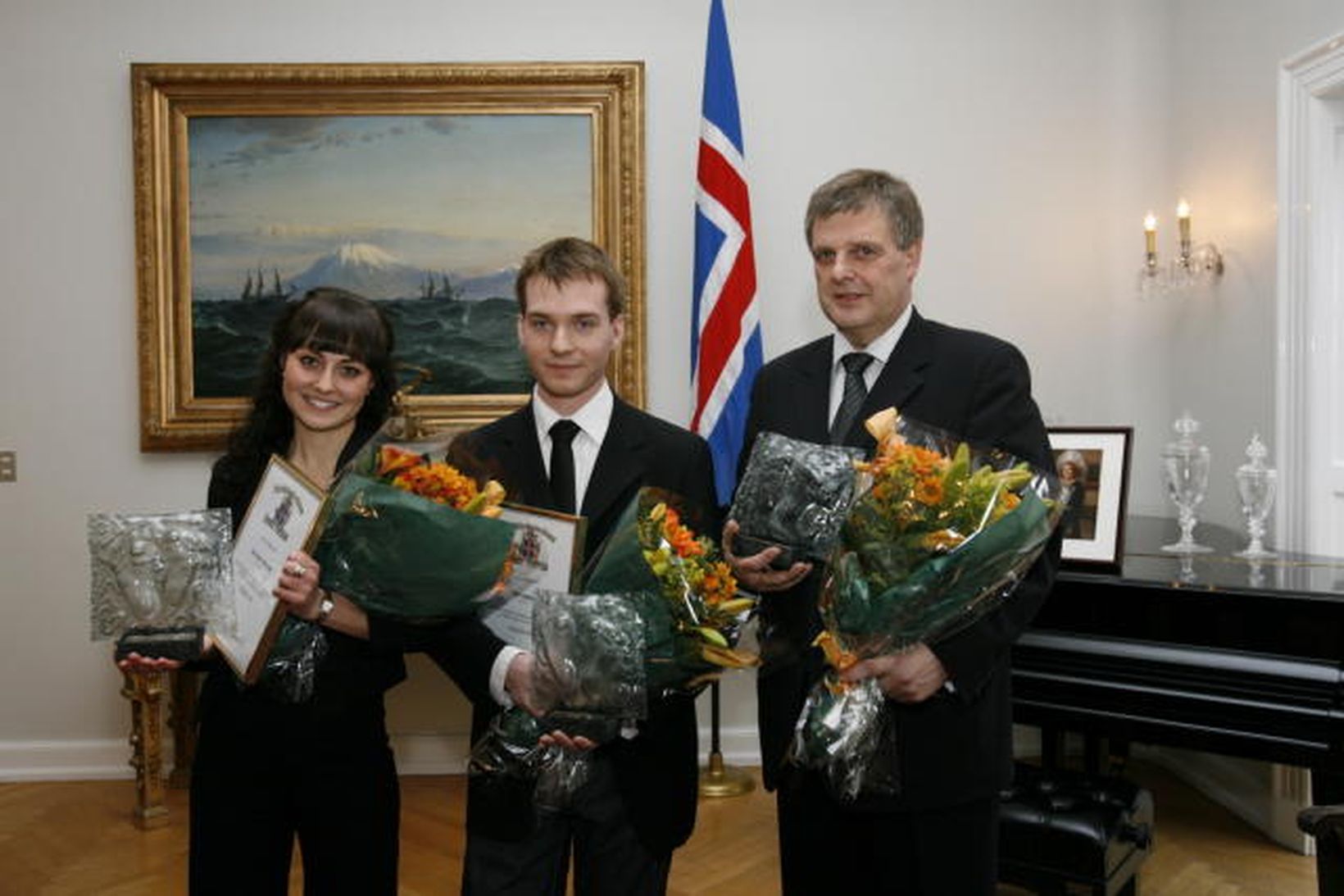 Jóna Guðný Arthúrsdóttir, Andri Yngvason og fulltrúi Bjarka Más Elíassonar …