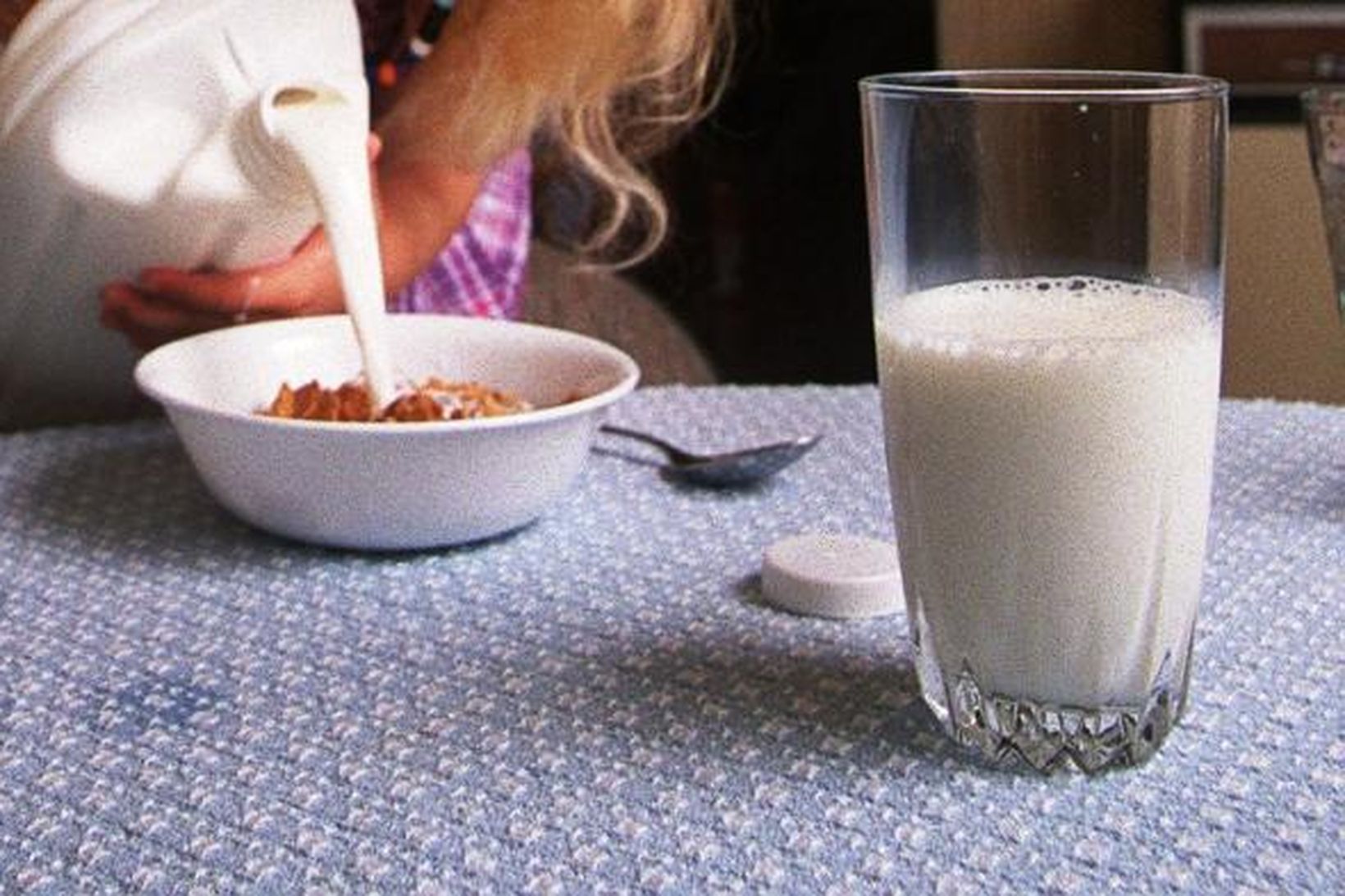 Karlar sem þömbuðu mjólk á unglingsárum virtust frekar frá blöðruhálskirtilskrabbamein …