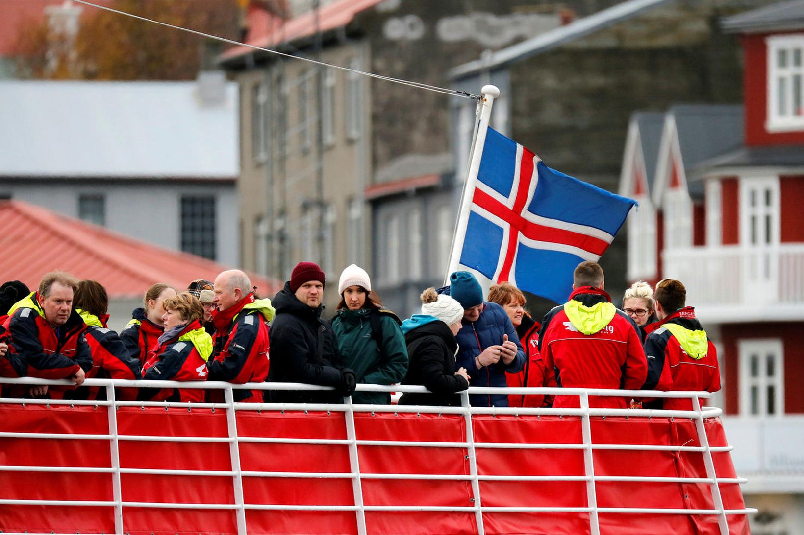 Maímánuður hefur reynst hvalaskoðunarfyrirtækjum í höfuðborginni erfiður.