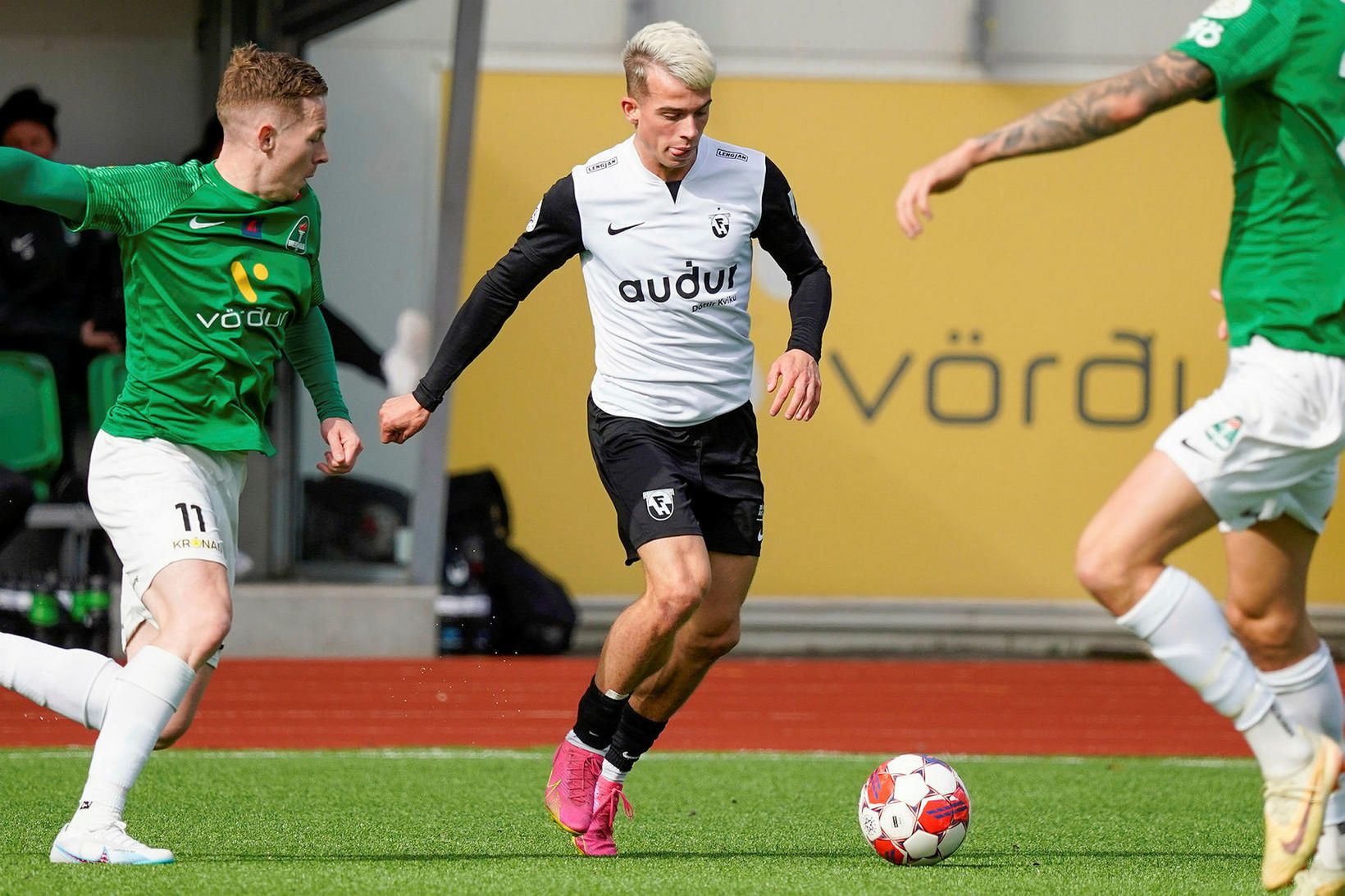 Kjartan Kári Halldórsson með FH gegn Breiðabliki.