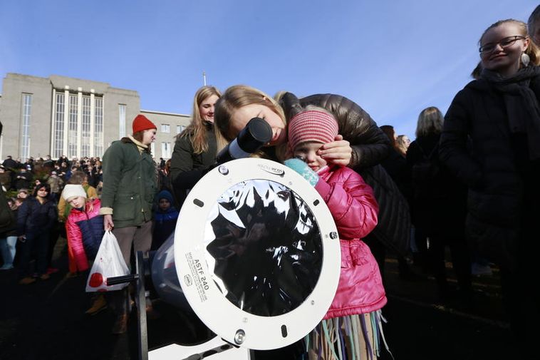 The solar eclipse in Iceland in pictures Iceland Monitor