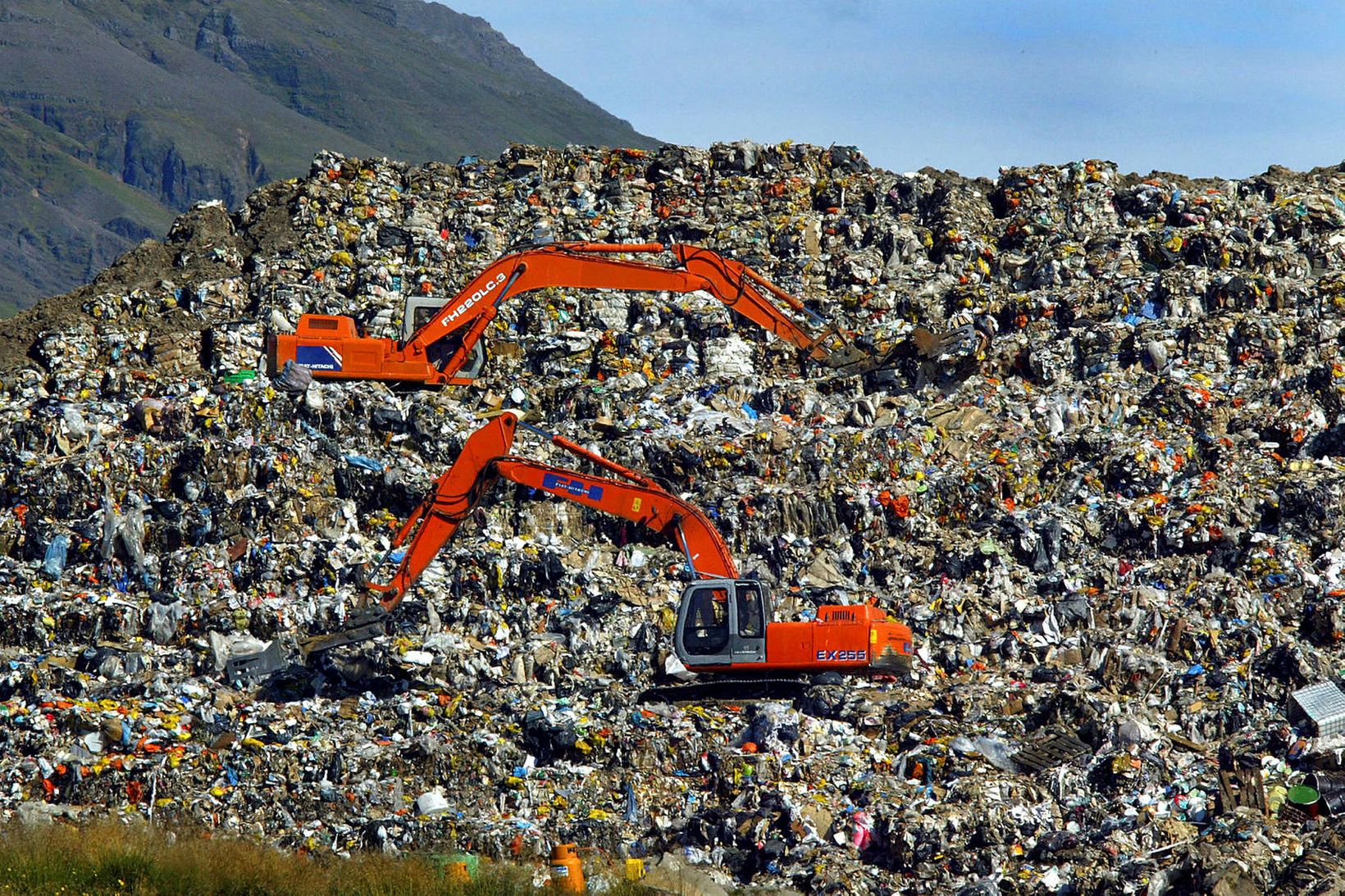 Mikið magn sorps var urðað í Gufunesi á sínum tíma …