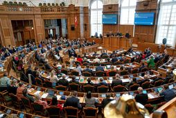 Tillaga Mette Frederiksen um afnám kóngsbænadags var samþykkt á danska þinginu með 95 atkvæðum.