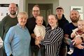Fjölskyldan Alda og Einar ásamt börnunum, tengdasyni og barnabörnum um síðustu helgi.