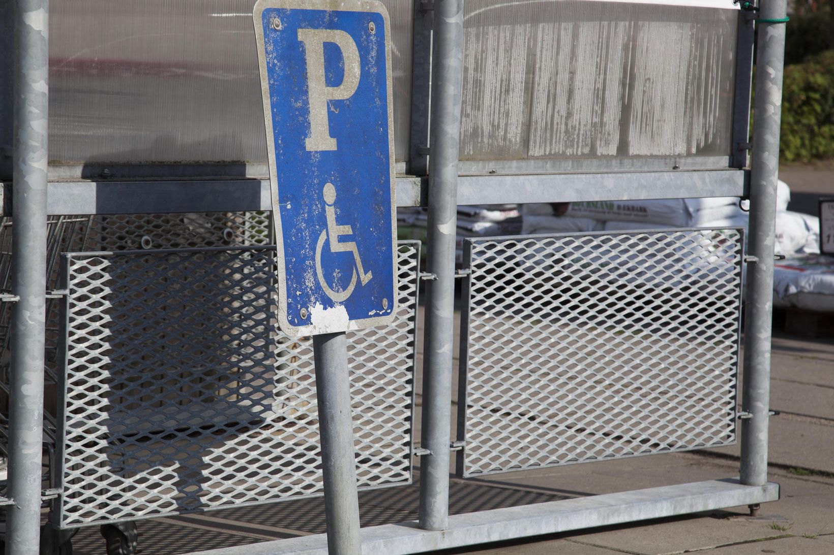 Handhafar stæðiskorta fyrir hreyfihömluð sleppa við að greiða gjald í …