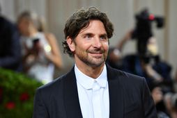 Bradley Cooper naut dagsins með dóttur sinni í París.
