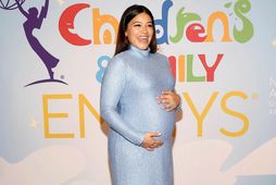 Leikkonan Gina Rodriguez á von á sínu fyrsta barni með eiginmanni sínum, Joe LoCicero.
