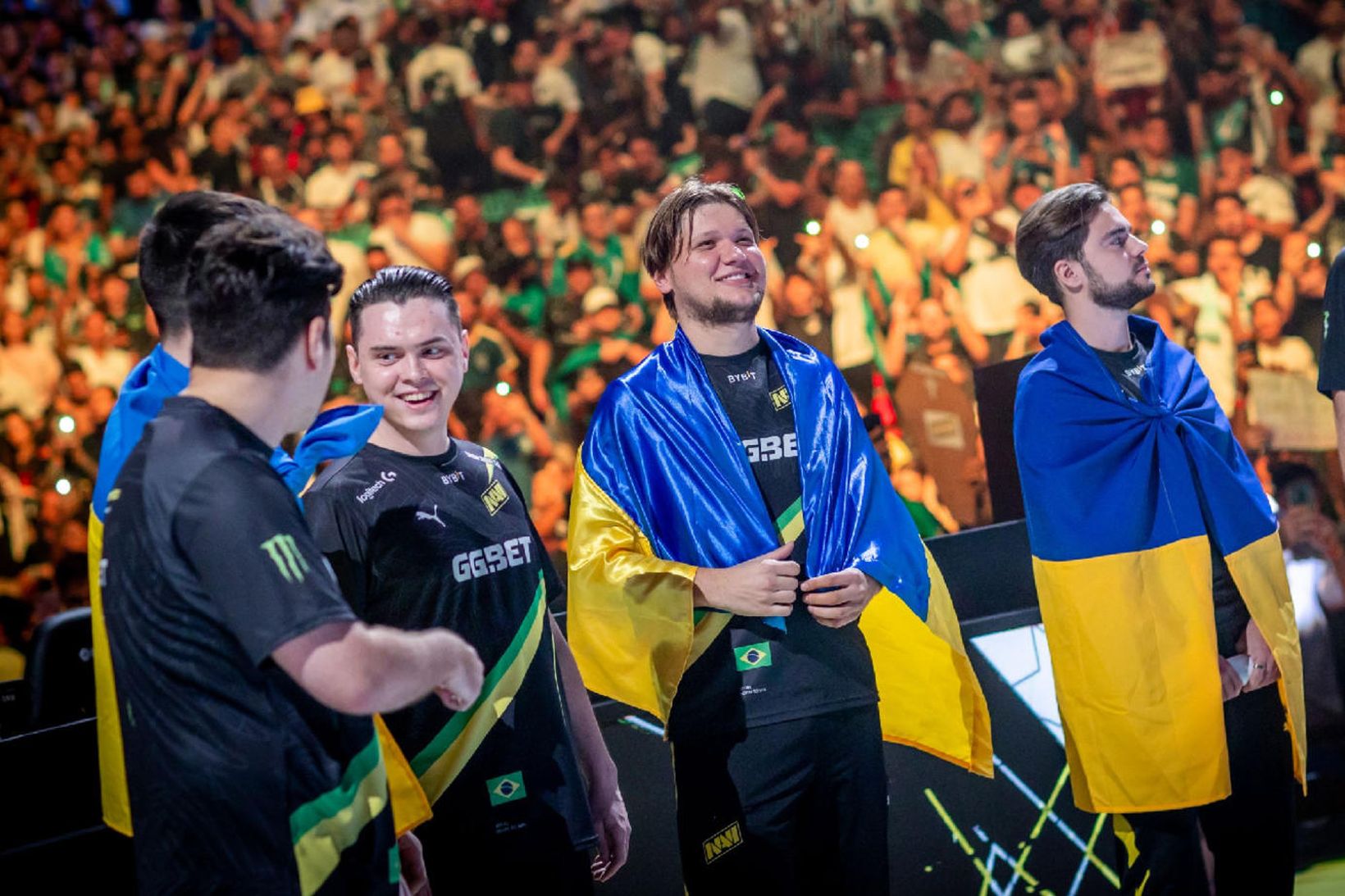 Liðsmenn Natus Vincere sýndu stuðning eftir stórmótið í Brasilíu.