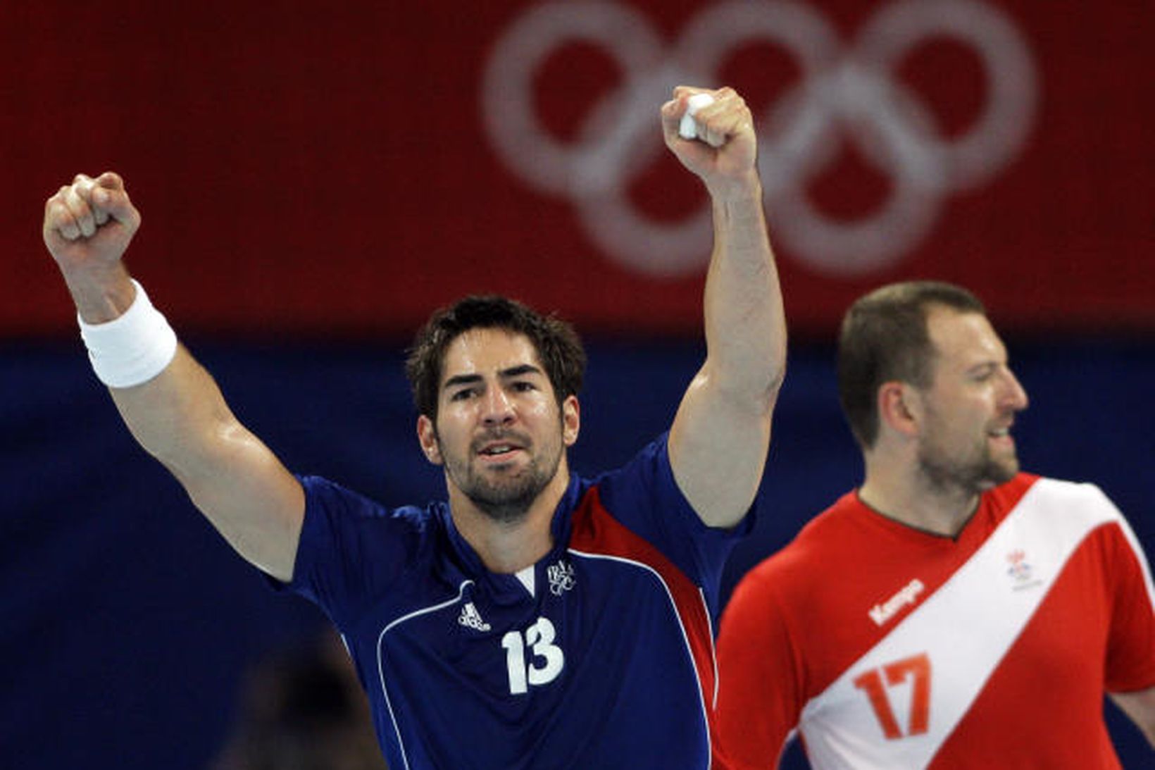 Nikola Karabatic fagnar marki í leik Íslands og Frakklands. Sverre …