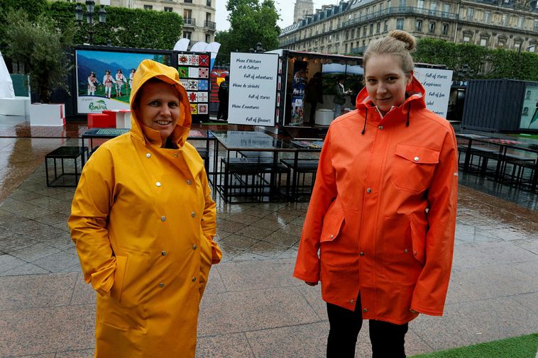 Icelanders in Paris